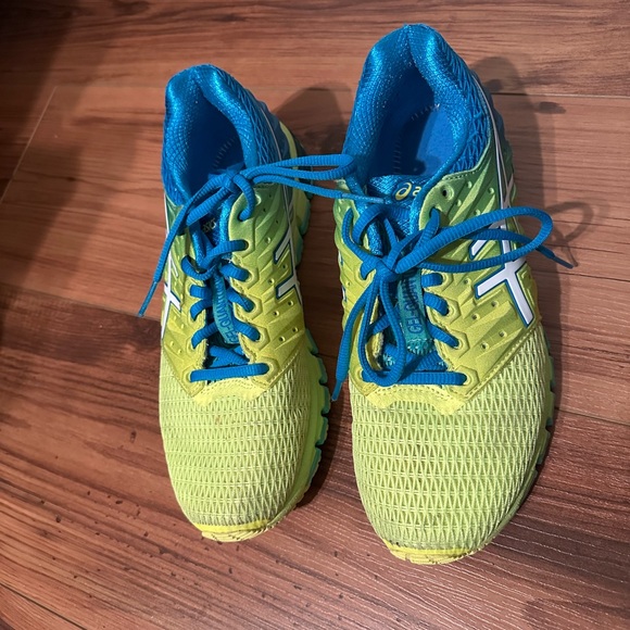 ASICS GEL-Quantum 180 2 Performance Running Shoe - Picture 2 of 7